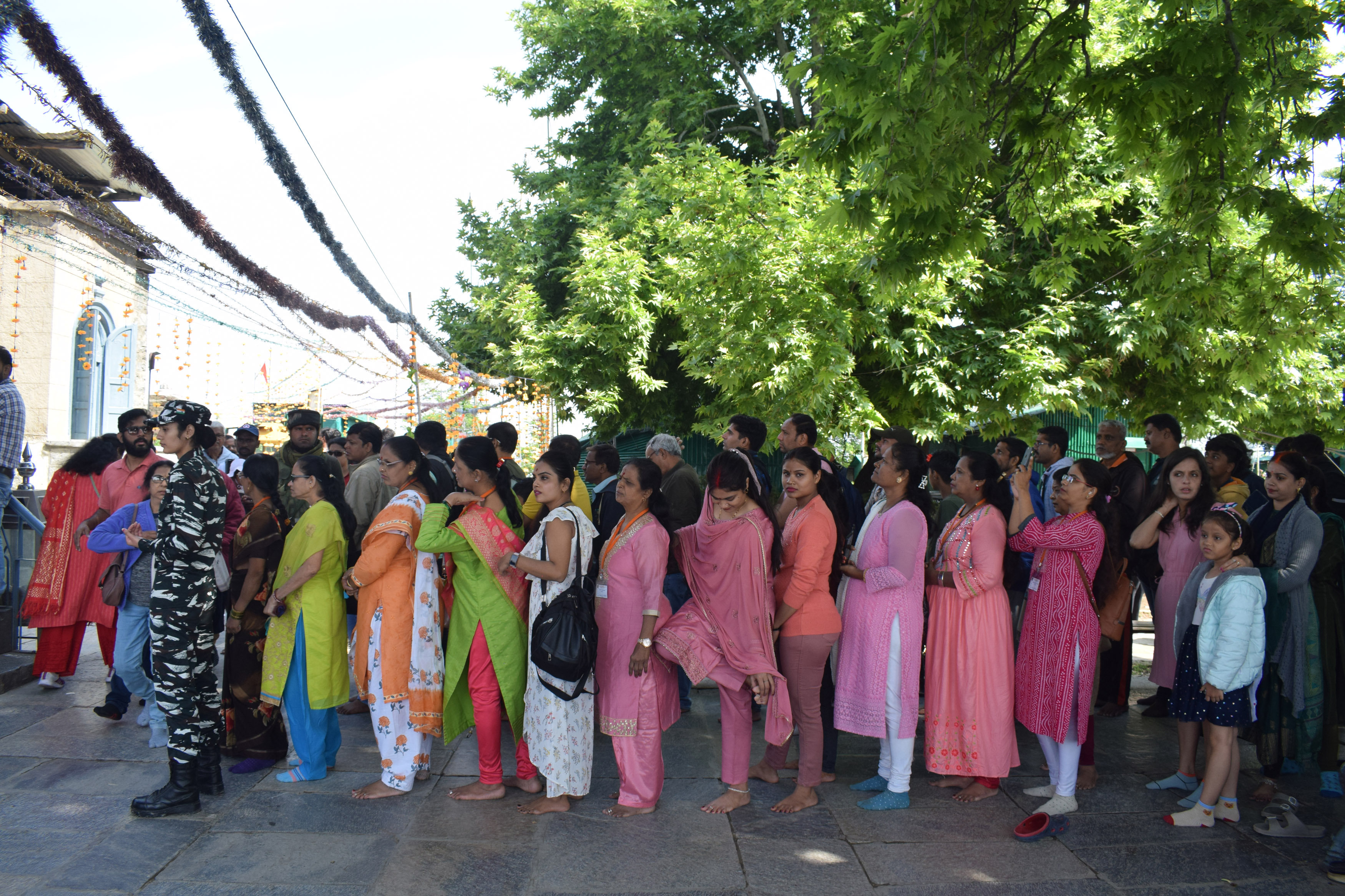 Every year people from throughout the country visit Srinagar on Shankrajayanti