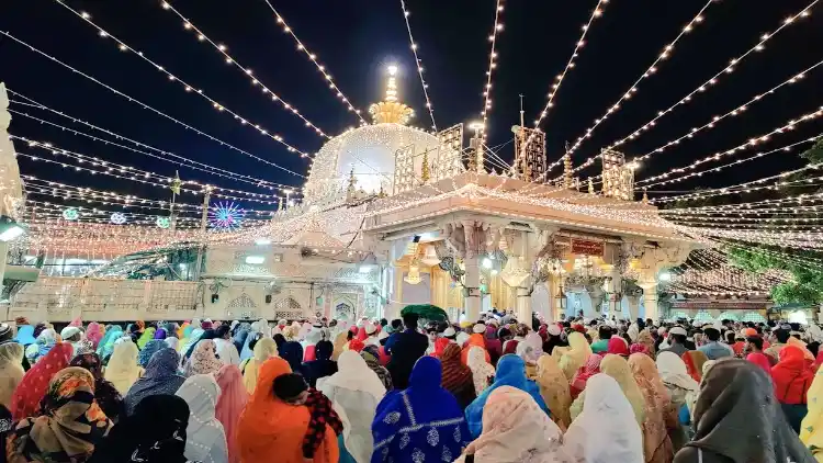 Ajmer Sharif Dargah glows on Eid milad