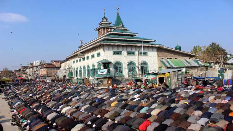 The scene on the day of Urs at Dastgeer Sahib shrine