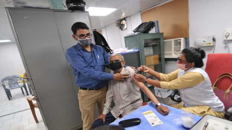 Vaccination center in Delhi (Photo: Ravi Batra)