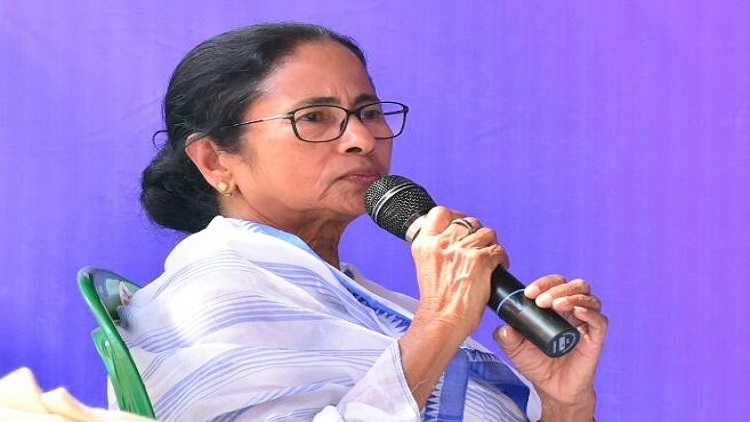 Farmers suffering due to Centre's indifference: Mamata
