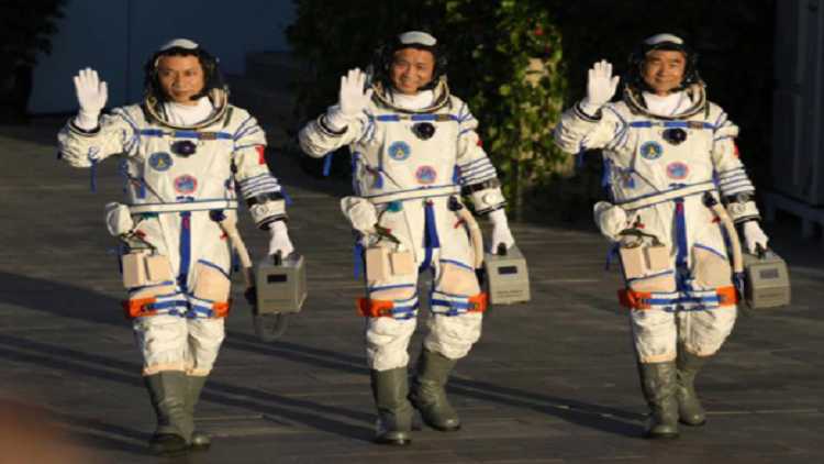 China launches 3 astronauts to its space station