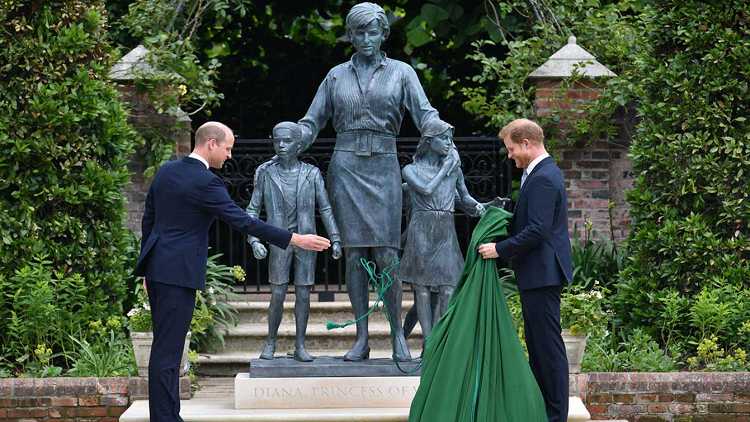 William and Harry reunite for Diana statue tribute