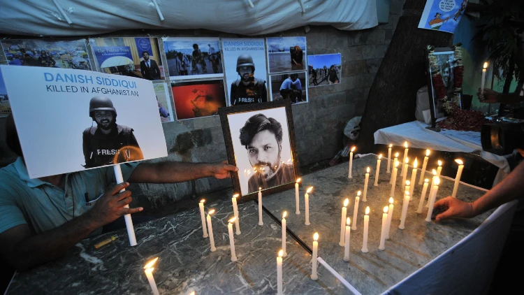 Journalists paying tributes to Danish Siddiqui at Press Club of India, Delhi (Photo: Ravi Batra)