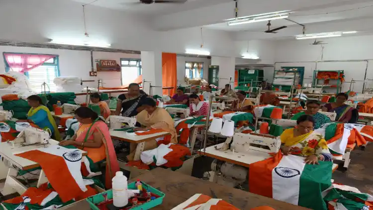 Women making Tricolour