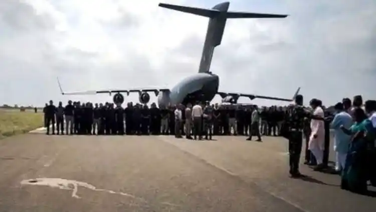 IAF aircraft carrying Indian officials lands in Gujarat