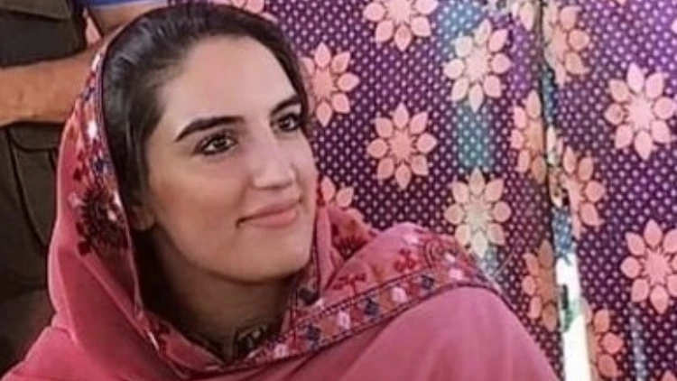 Single men shouldn't be allowed in public without family: Bakhtawar Bhutto