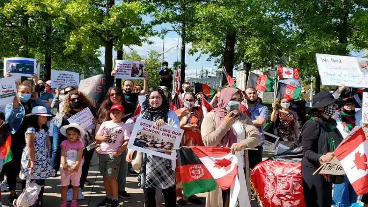 Afghan women protesting against Taiban