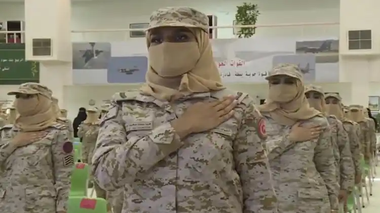 Saudi Arabia's 1st batch of female soldiers graduate