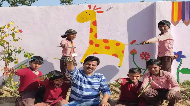 Mohammad Ishrat Ali with students