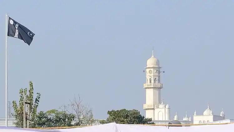 Ahmadiyya mosque and flag in Qadiyan, Punjab, India