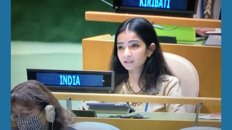 IFS Officer Sneha Dubey wins Twitter 