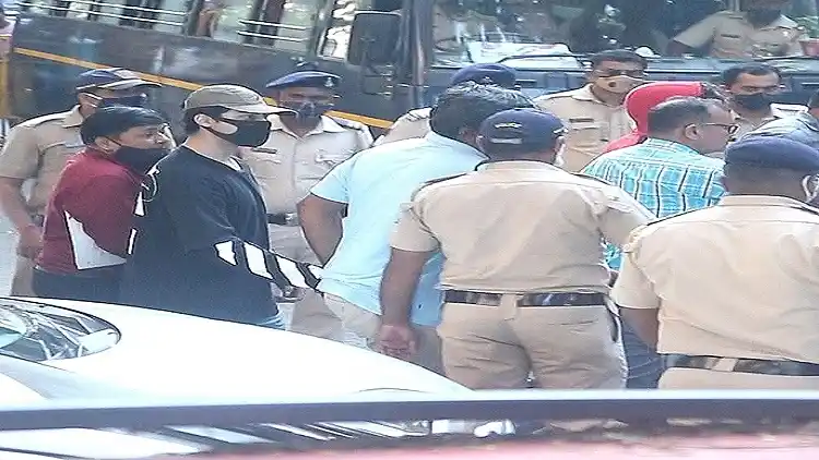 Aryan Khan leave from NCB office in Mumbai
