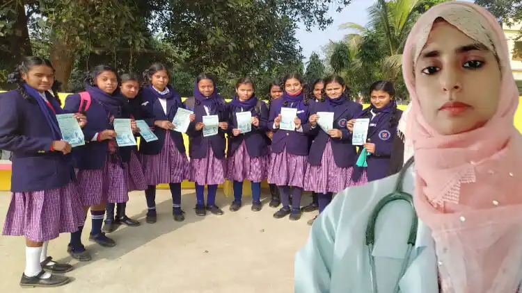 Rizwana Khatoon with school children