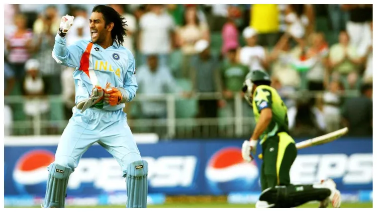 T-20 clash - Dhoni during the 2007 T-20 World Cup clash with Pakistan 