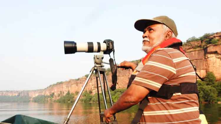 Abdul Hanif Zaidi in the field (All Pics courtesy: A H Zaidi)