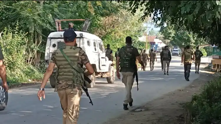 Top Lashkar-e-Taiba Commander among two militants were killed in an encounter at Warpora area