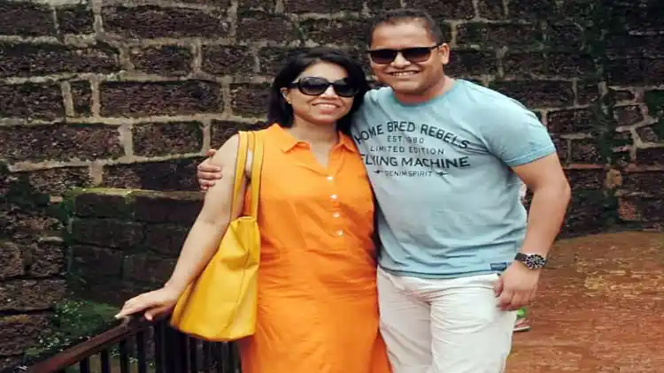 Col Viplav Tripathi and his wife who were killed in the ambush