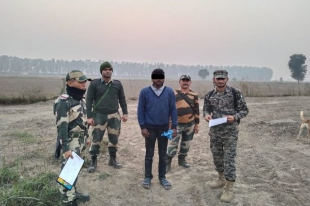 Pak National handed over by BSF