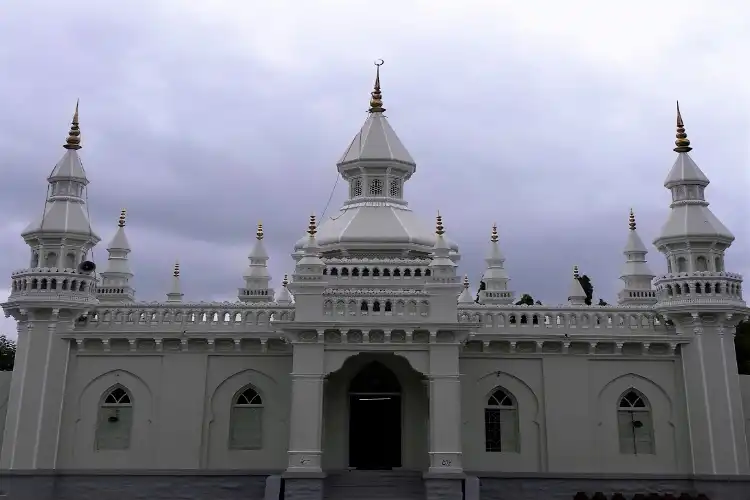 The grand Spanish mosque of Hyderabad