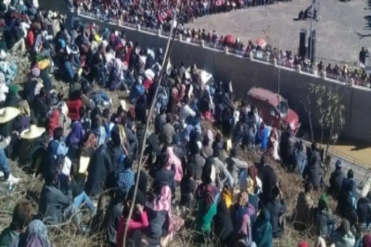 A roadside protest against the killings