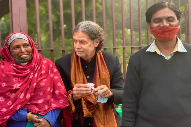 German Ambassador with Chaiwalla couple Shama and