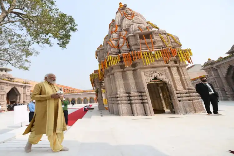 Prime Minister Narendra Modi inaugurating Kashi Vishwanath corridor