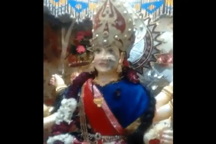 Idol of Durga in Karachi temple