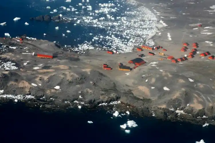 A research outpost in Antartica