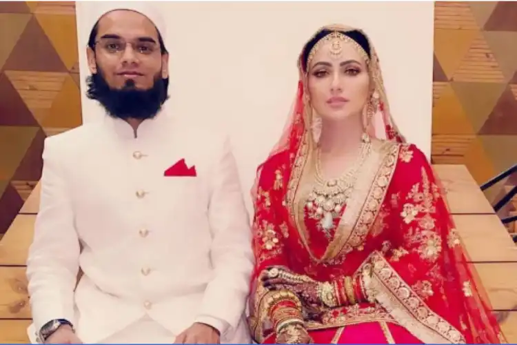 Former actor Sana Khan and her husband Anas Sayed