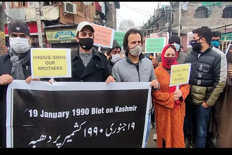 Kashmiri youth marching in solidarity with exiled Hindus