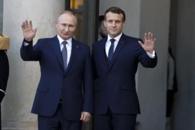 Russian President Vladimir Putin and French President Emmanuel Macron 