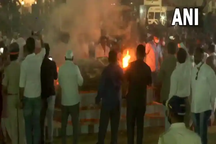 Lata Mangeshkar's cremation at Mumbai's Shivaji Park