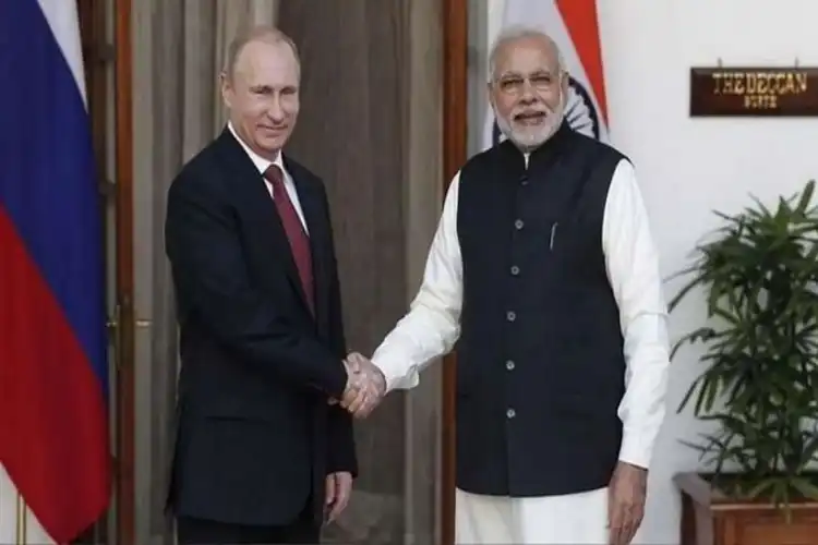 Prime Minister Narendra Modi with Russian President Vladimir Putin (File)