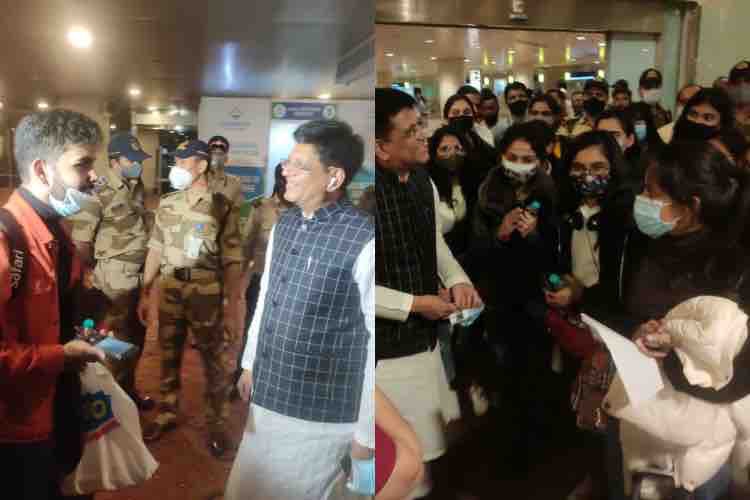 Piyush Goyal receiving students from Ukraine at Mumbai Airport