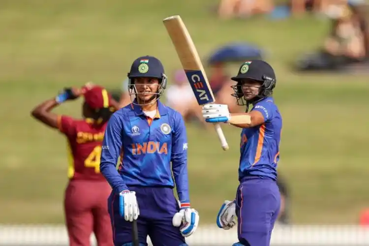 Smriti Mandhana and Harmanpreet Kaur.