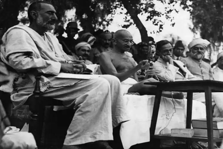 Khan Abdul Gaffar Khan with Mahatma Gandhi