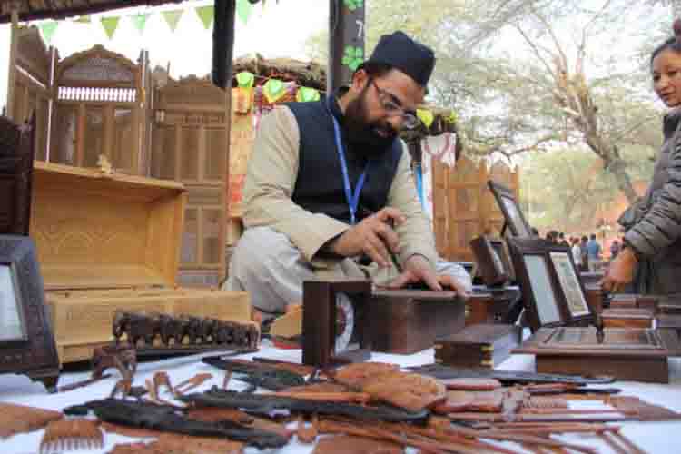 Mohammad Matloob the master woodcarving artisan