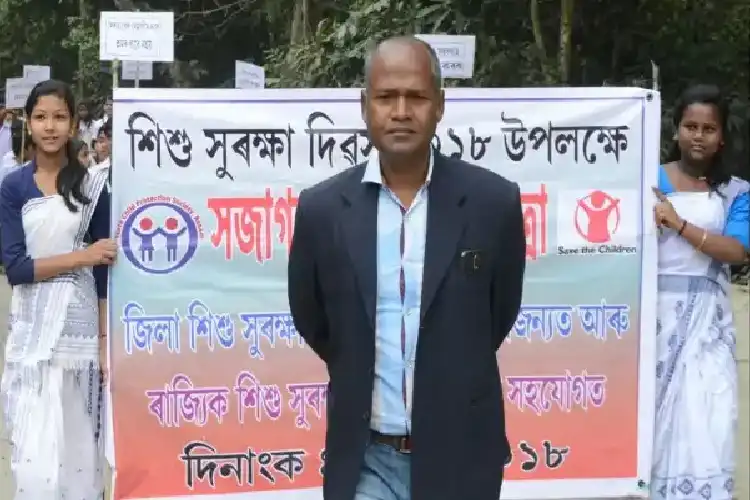 Anti-child marriage crusader Rafiqul Islam campaigning in Barpeta