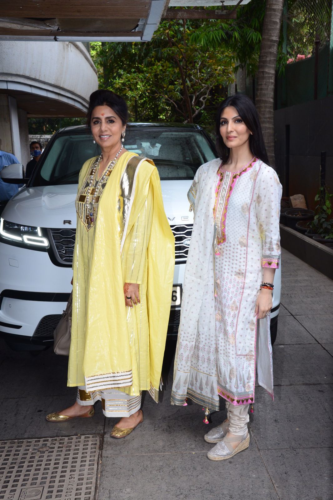Ranbir-Alia wedding: family, friends arrive all decked up