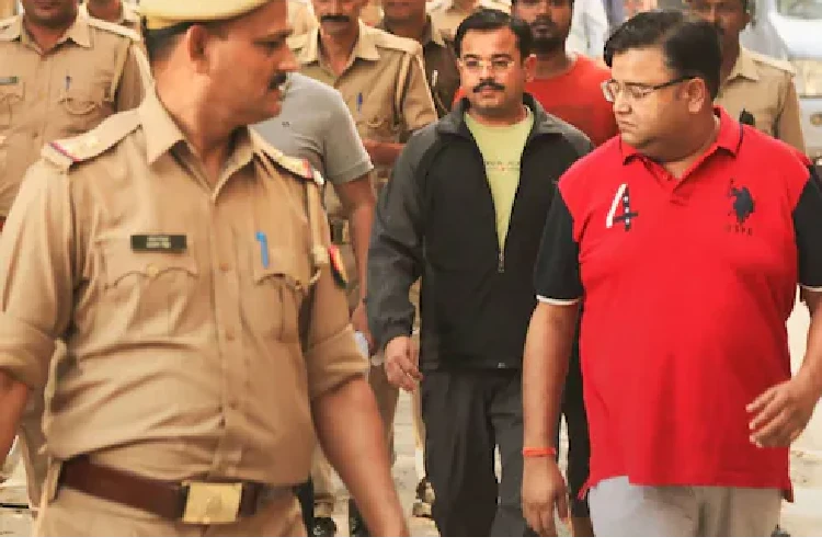 Ashish Mishra (C), prime accused in lakhimpur kheri case (file photo))