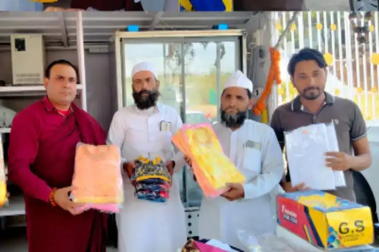  Bhante Sagar Theuro presenting gifts for children to Hajji Imran