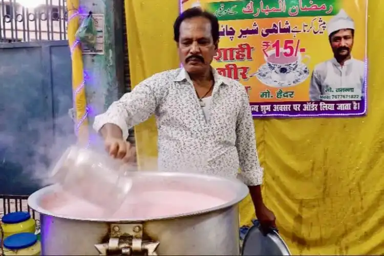 Sheer Chai being prepared in a shop in Patna