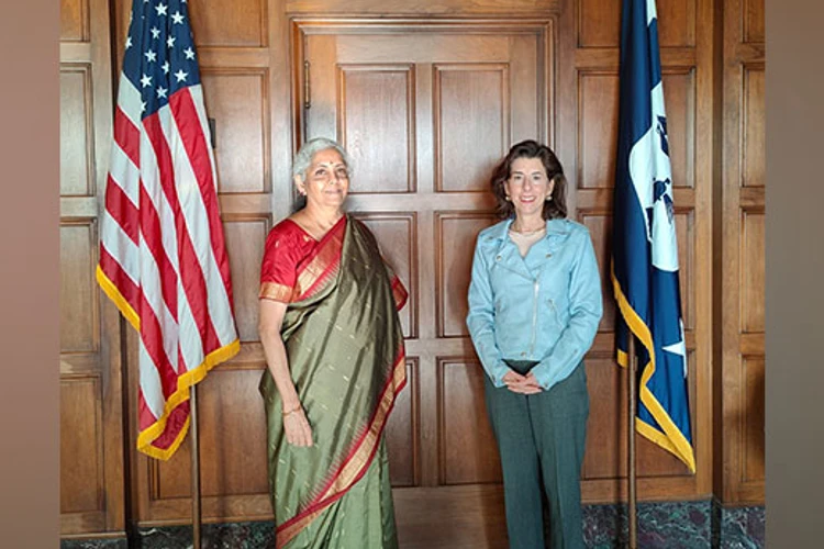 Finance Minister Nirmala Sitharaman with US Secretary of Commerce Gina Raimondo 