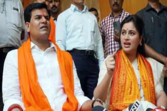 Amravati MP Navneet Rana and her husband MLA Ravi Rana