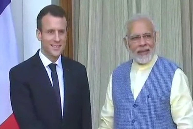 Emmanuel Macron with Narendra Modi