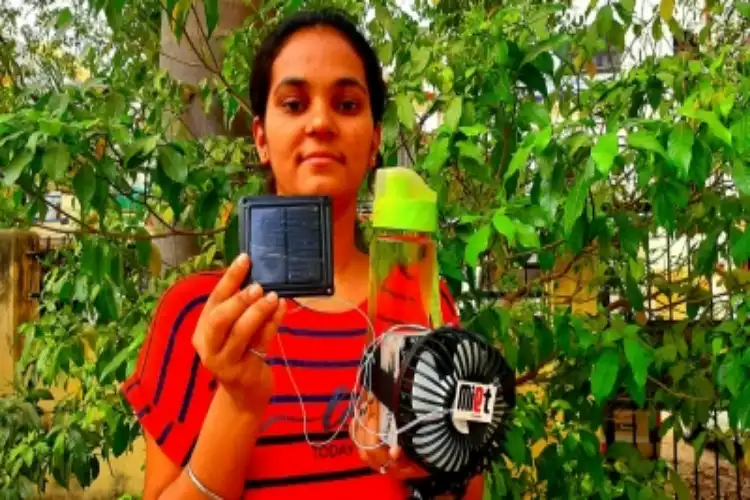 Anchal Singh with the prototype of her invention