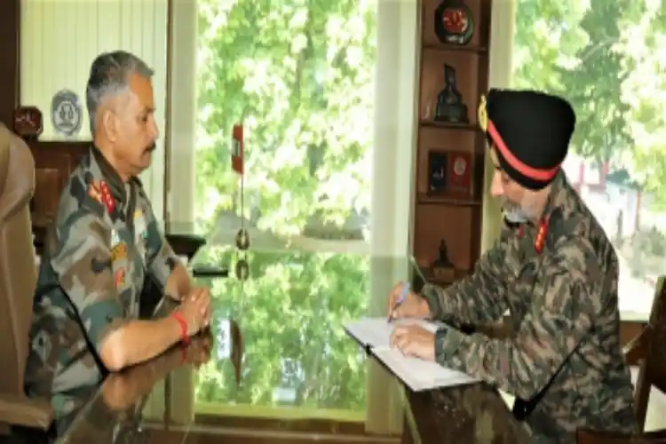 Lt General Amardeep Singh Aujla (right) taking over charge of China Corps from Lt General DP Pandey.