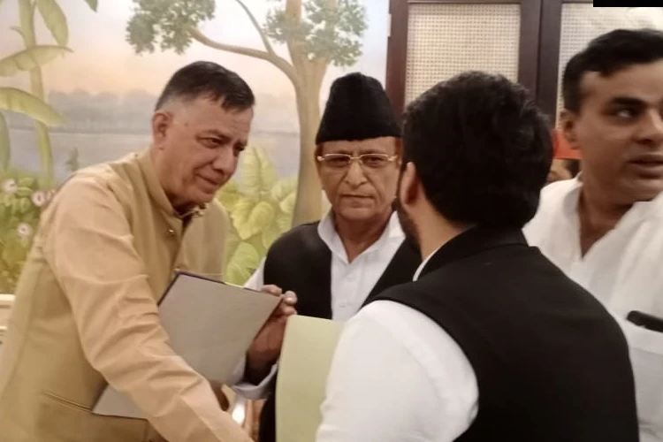 Azam Khan taking oath as MLA 