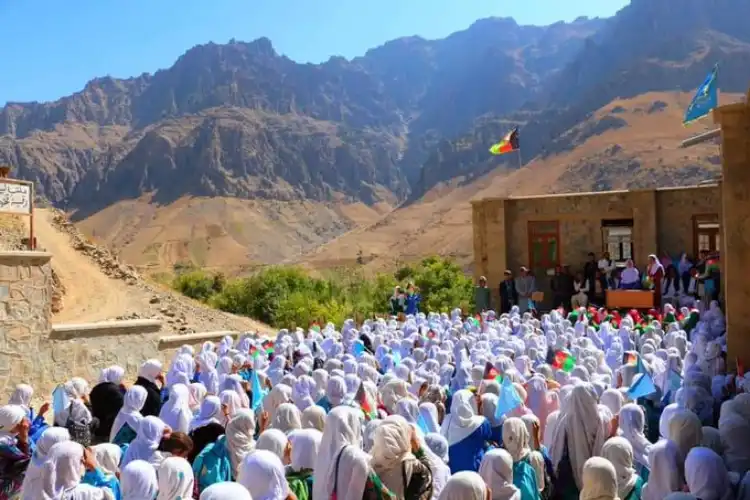 A girls' school in Herat, Afghanistan that has escaped the fiat of Talibani ban